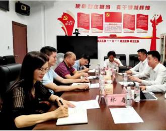中国-东盟广西企业俱乐部企业家到河池市与有关人员交流