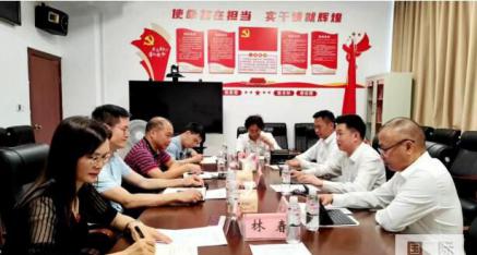 中国-东盟广西企业俱乐部企业家到河池市与有关人员交流